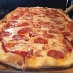 La-Famiglia-pizza