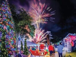 Village of Baytowne Wharf Santa