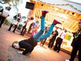 Baytowne Mardi Street Party
