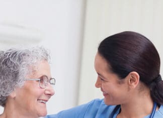 Nurse w senior