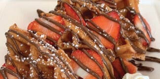 Cafe Destin Waffles w Strawberries