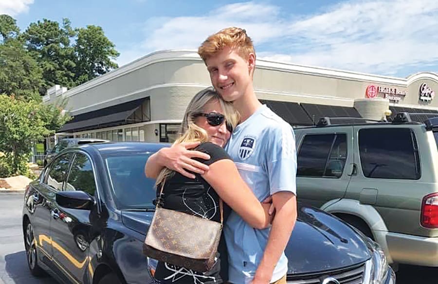 Lisa hugs Wes