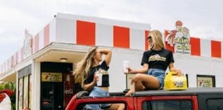 3 CRISPY CAJUN JEEP GIRLS