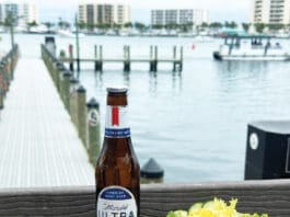 Boathouse food with view