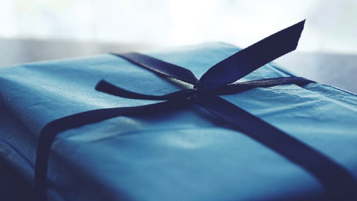 gift blue