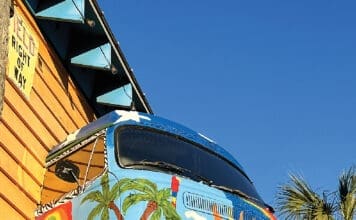 Fudpuckers Iconic VW Bus