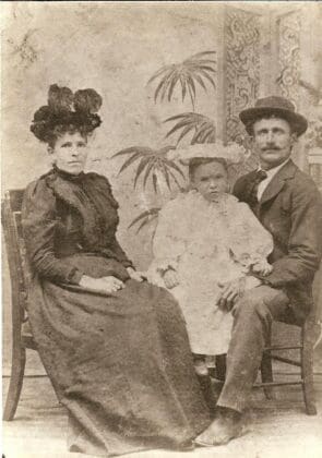 Isabelle Weekly Maltezos Inez (daughter) John George Maltezos 001