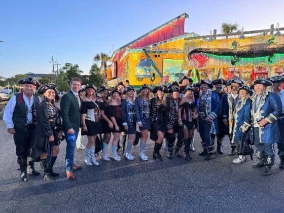 Mayor Bobby & Pirates